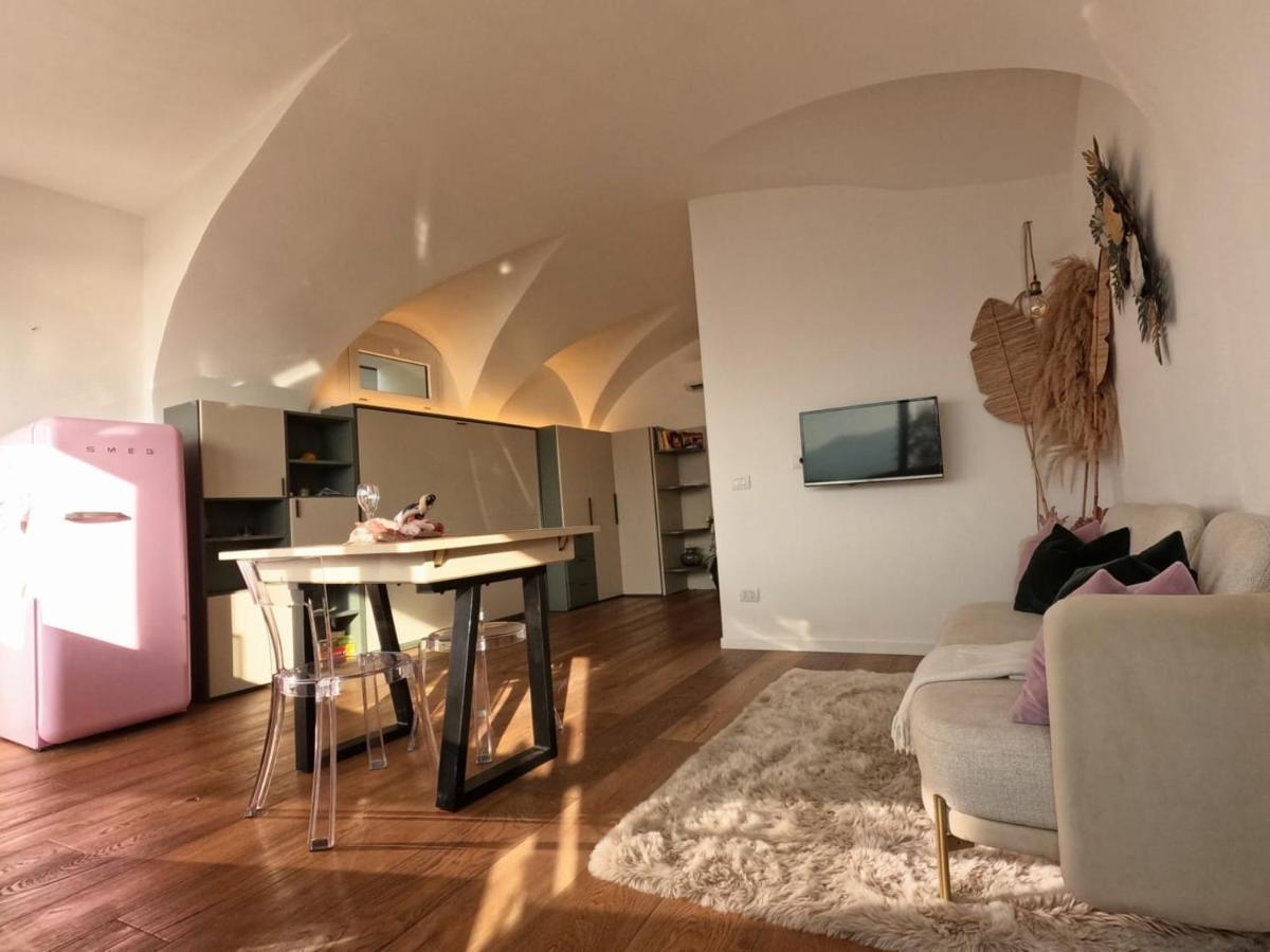 Gioiello Sul Lago D'Iseo Sale Marasino Εξωτερικό φωτογραφία
